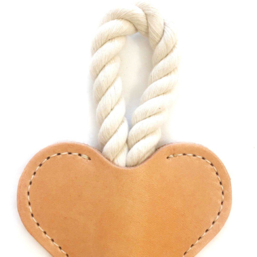 Sustainable Tanned Leather Tug Toy Vanilla