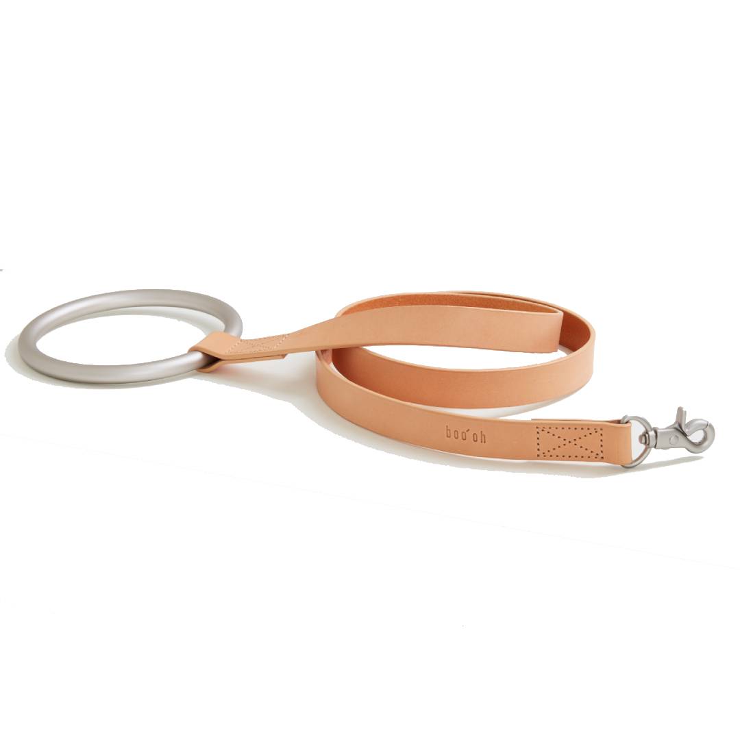 Circular Handle Leather Leash in Classic Black and Gold